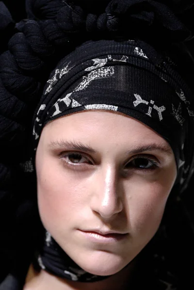 Look 3